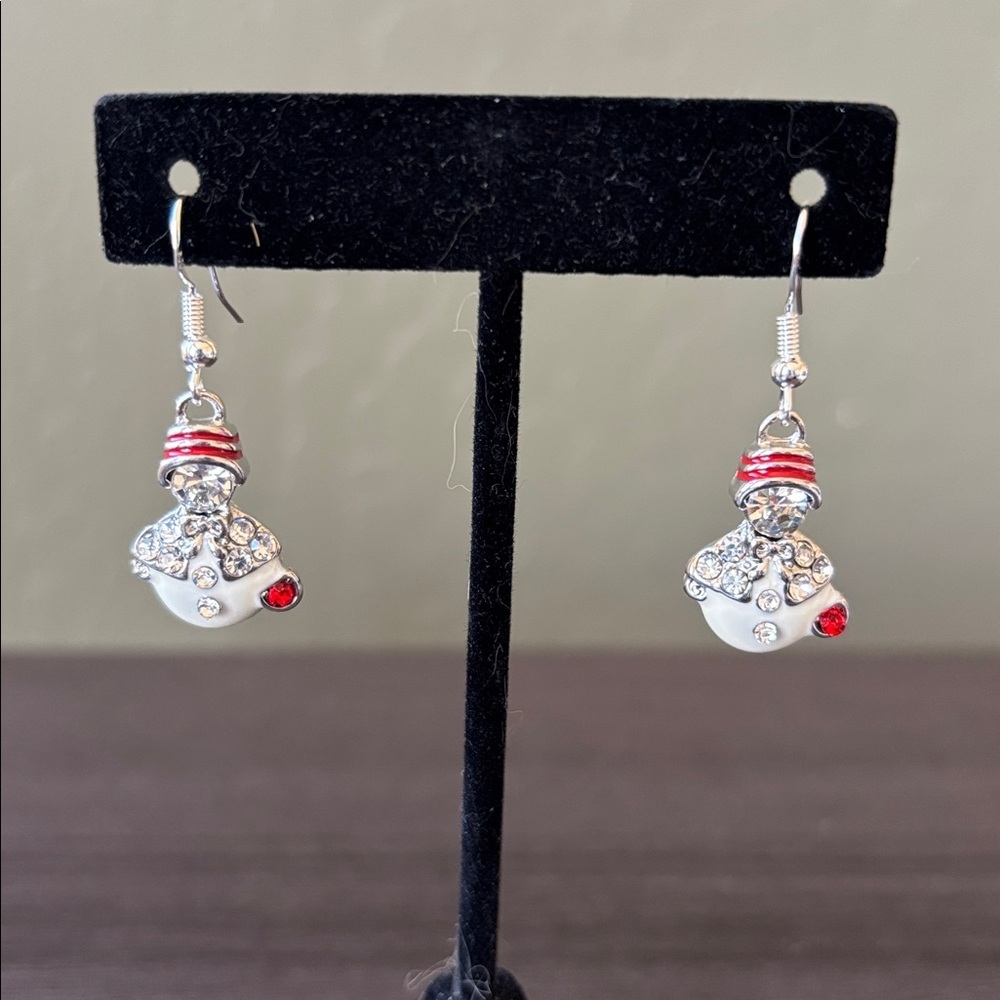 Crystal Snowman Earrings NWT‎